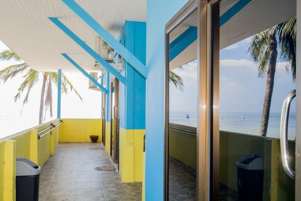 ホテル カラバオ ダイブ リゾート タオ島 エクステリア 写真